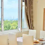 Alonia - Your Shelter By The Park And * Burgas