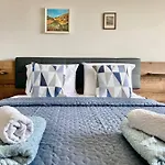 Apartamento Alonia - Your Shelter By The Park And