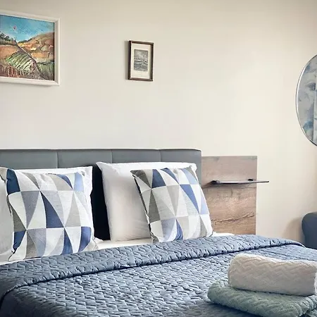 Apartment Alonia - Your Shelter By The Park And Burgas