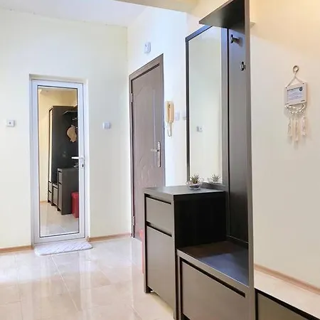 Alonia - Your Shelter By The Park And Apartment Burgas