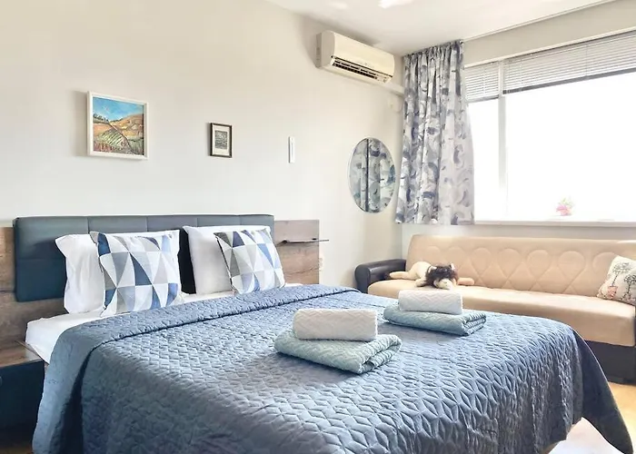 Alonia - Your Shelter By The Park And Burgas City