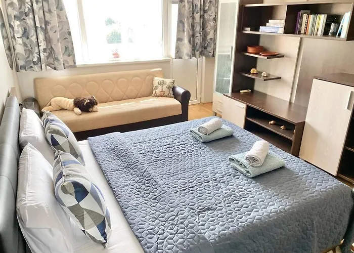 Alonia - Your Shelter By The Park And * Burgas City