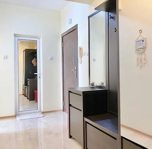 Alonia - Your Shelter By The Park And Apartament Burgas