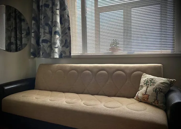 Alonia - Your Shelter By The Park And Apartamento *